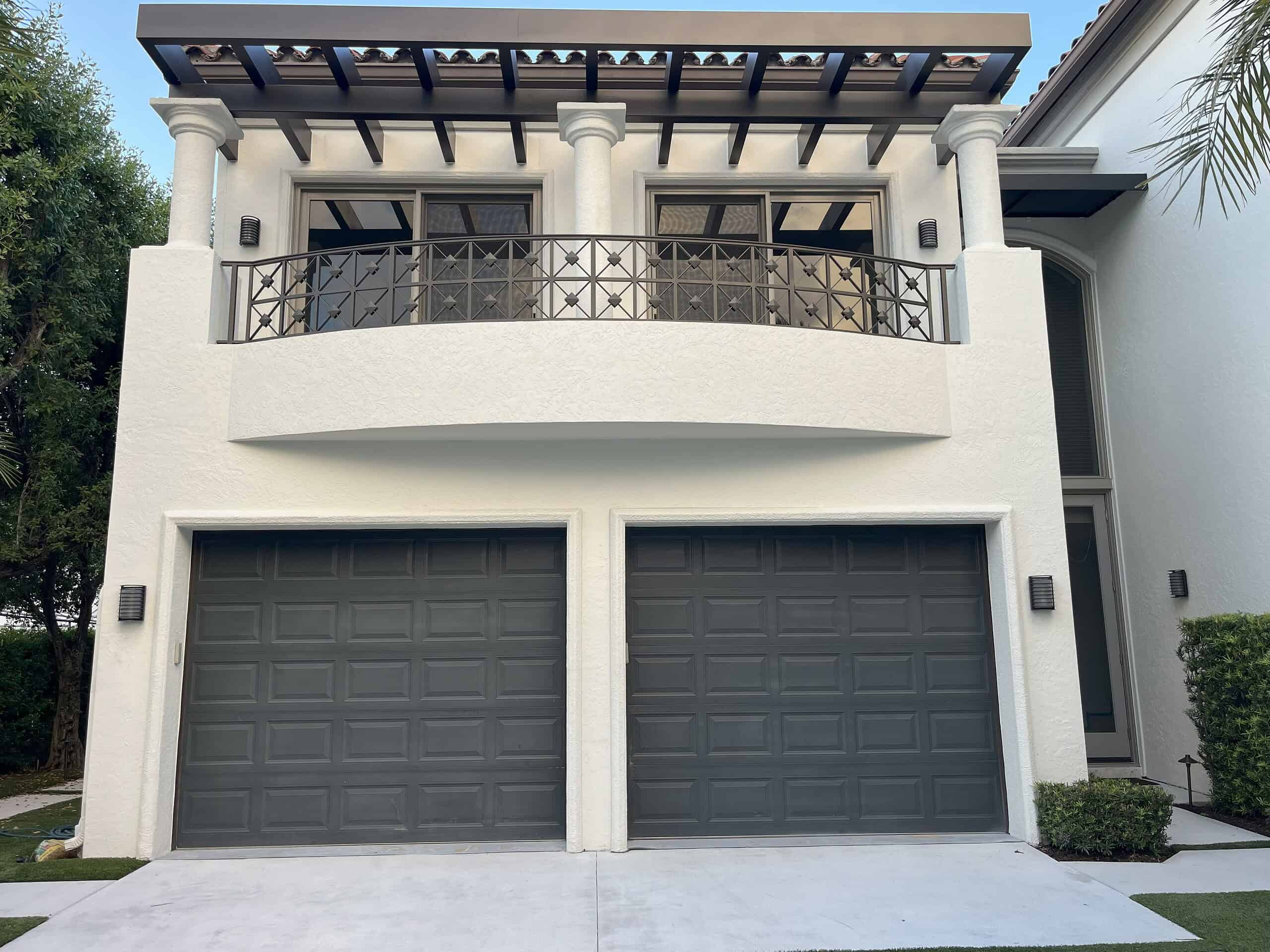 Contemporary garage doors — Parrish, Florida